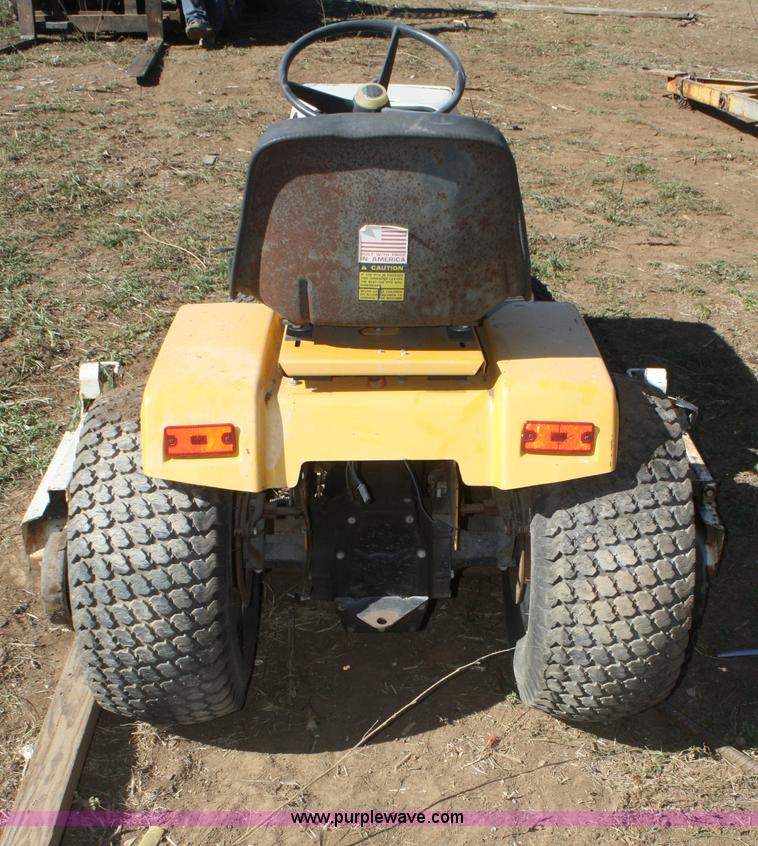 Cub Cadet 2072 lawn mower in Tonganoxie, KS Item F2593 sold Purple Wave