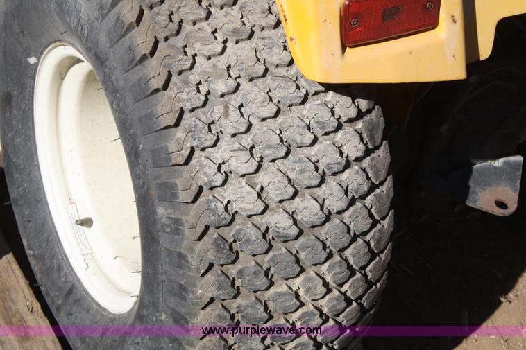 image for item F2593 Cub Cadet 2072 lawn mower