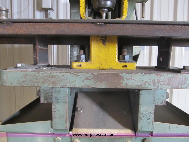 image for item F3046 Piranna P1135 Iron Worker metal shear and punch press