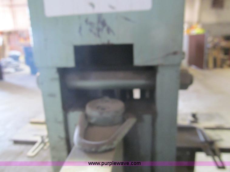 image for item F3046 Piranna P1135 Iron Worker metal shear and punch press