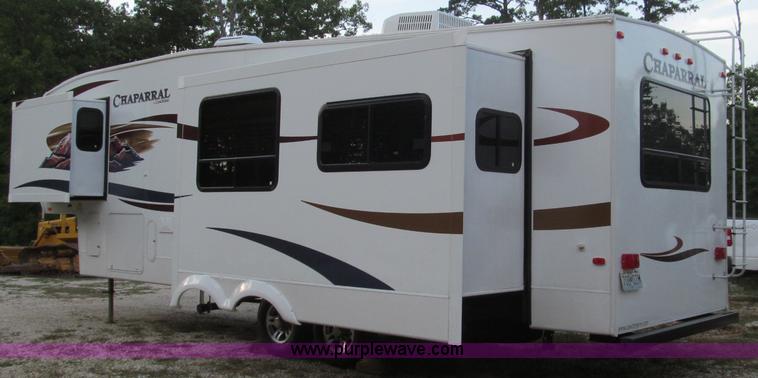 image for item F4582 2011 Coachman 310RLTS fifth wheel camper