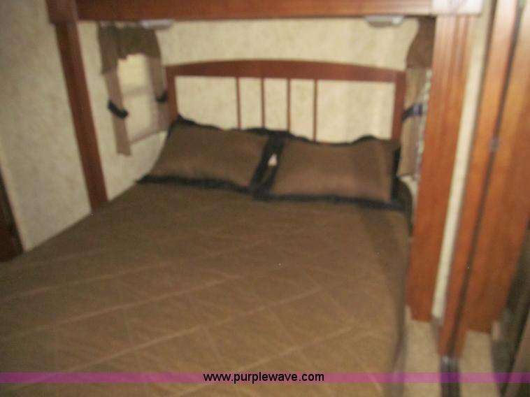 image for item F4582 2011 Coachman 310RLTS fifth wheel camper