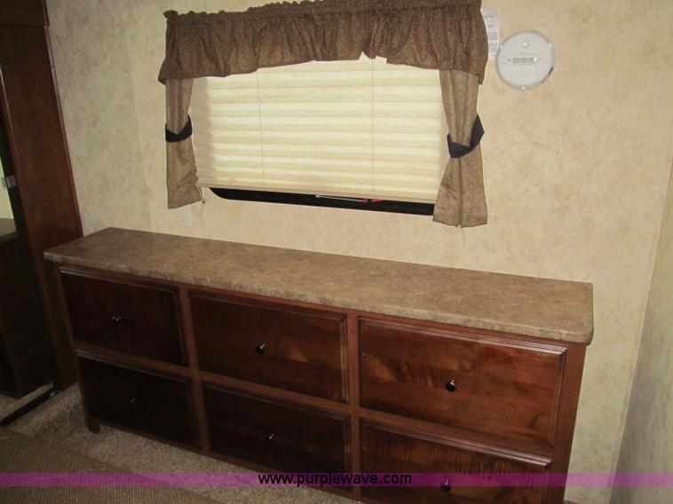 image for item F4582 2011 Coachman 310RLTS fifth wheel camper