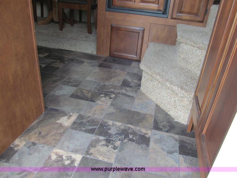 image for item F4582 2011 Coachman 310RLTS fifth wheel camper