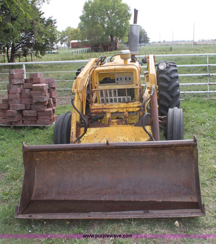 image for item G4745 1986 Ford 3400 tractor