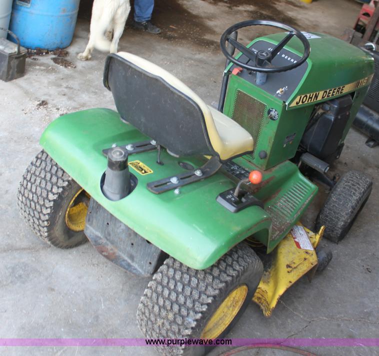 image for item G4947 John Deere 116 lawn mower
