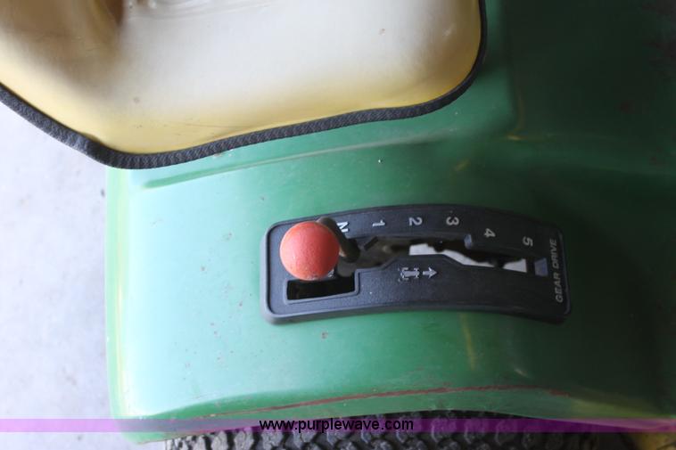 image for item G4947 John Deere 116 lawn mower