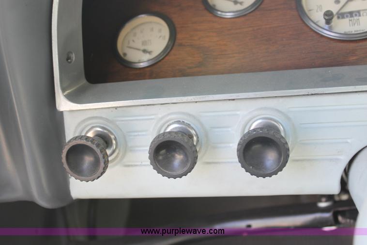 image for item G4948 1961 Chevrolet pickup truck