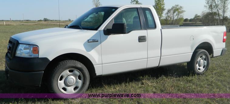 image for item G7501 2006 Ford F150 pickup truck