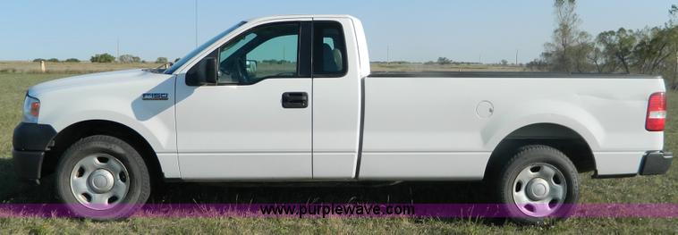 image for item G7501 2006 Ford F150 pickup truck