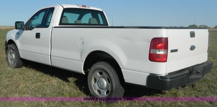 image for item G7501 2006 Ford F150 pickup truck