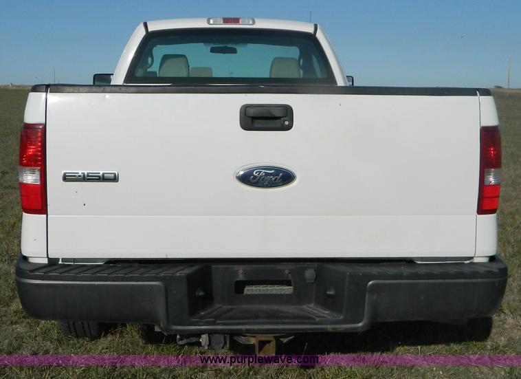 image for item G7501 2006 Ford F150 pickup truck