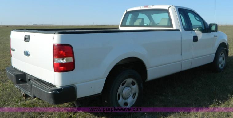 image for item G7501 2006 Ford F150 pickup truck