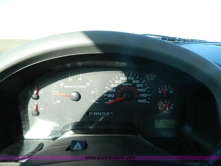 image for item G7501 2006 Ford F150 pickup truck