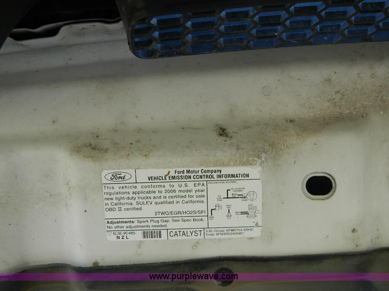 image for item G7501 2006 Ford F150 pickup truck