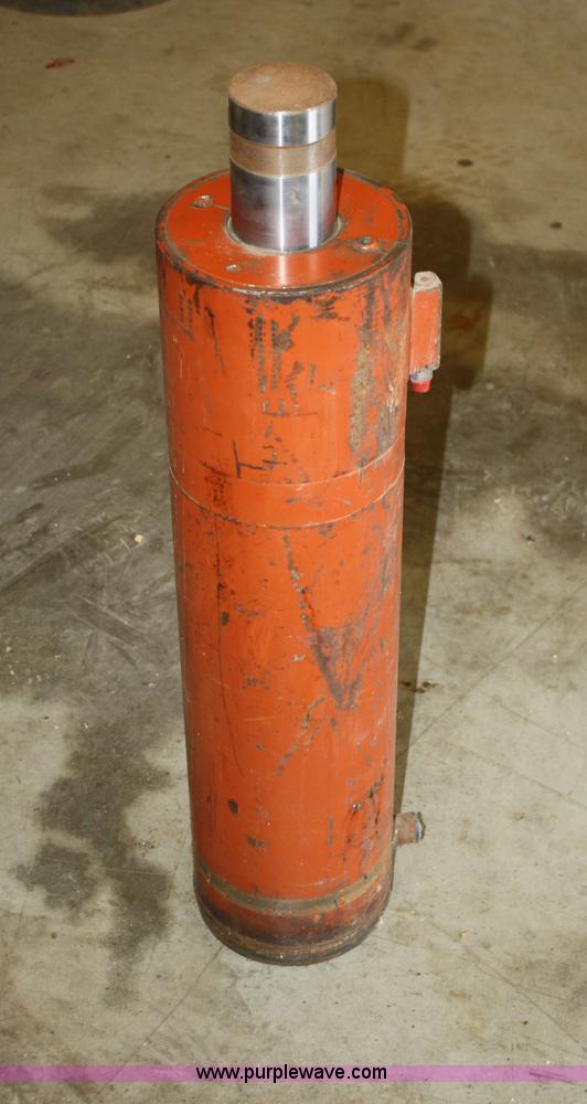 image for item K9912 Hydraulic press frame and cylinder