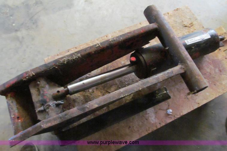 image for item O9008 Zissor truck hoist