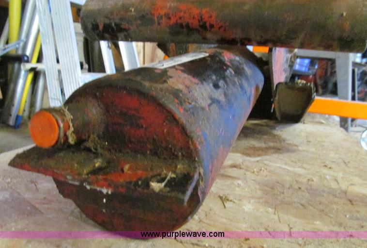 image for item O9008 Zissor truck hoist