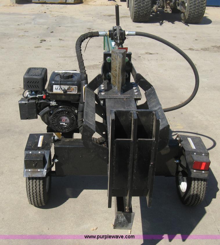 Forest King 22 ton log splitter in Wichita, KS Item R9688 sold