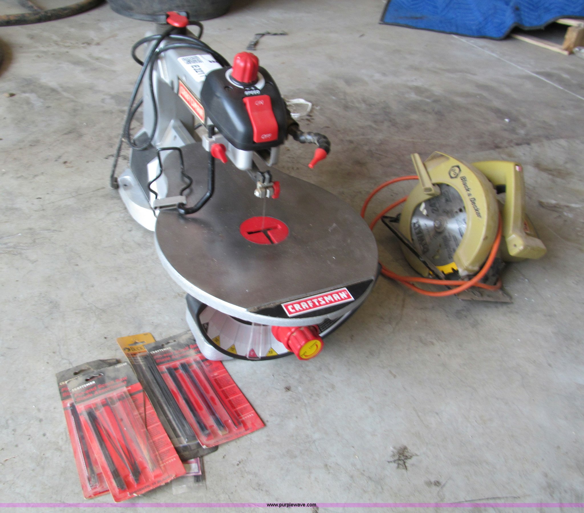 Craftsman 16" variable speed scroll saw in Lone Jack, MO Item E2211