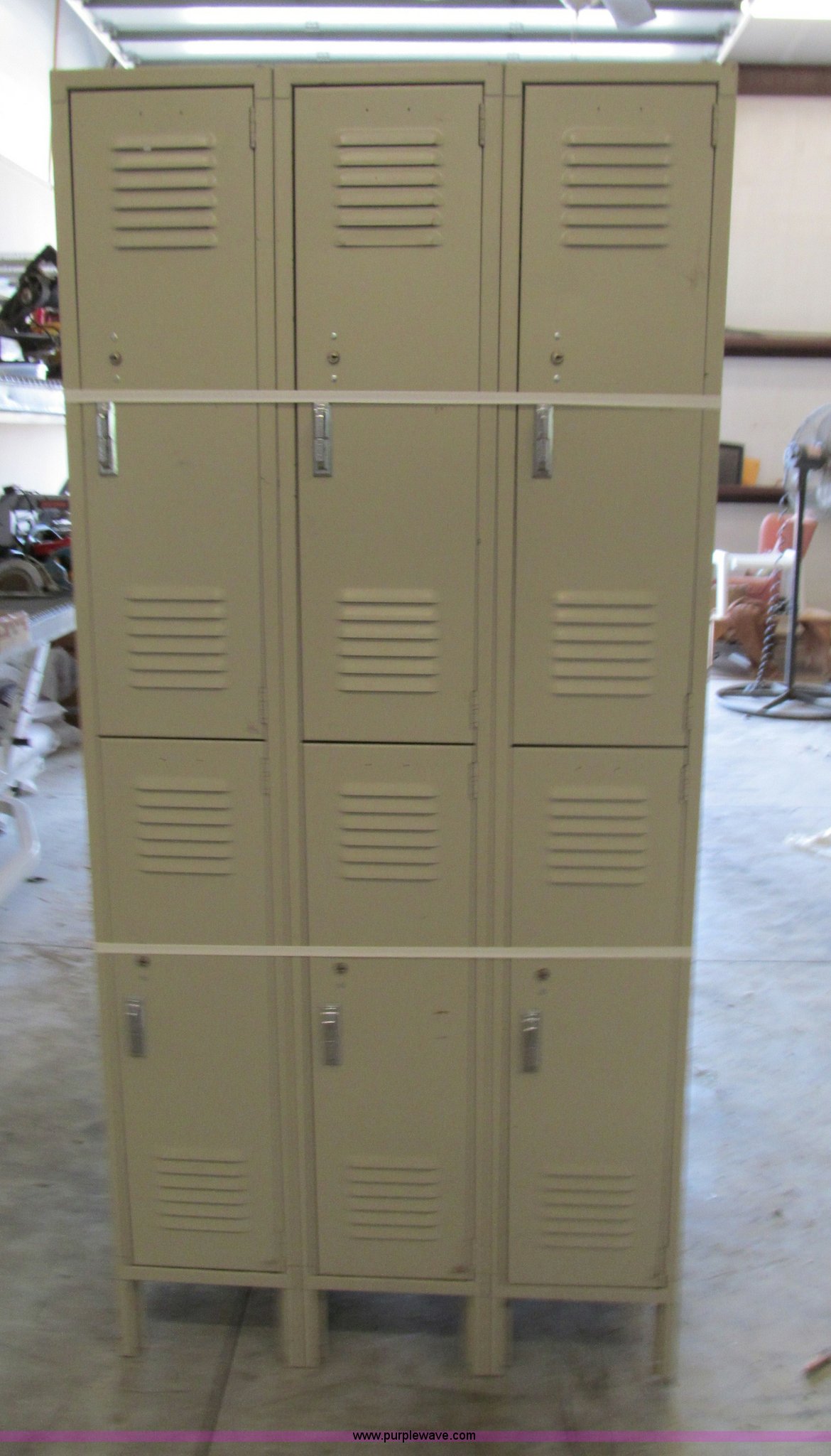 (12) high school lockers in Lone Jack, MO Item E2234 sold Purple Wave