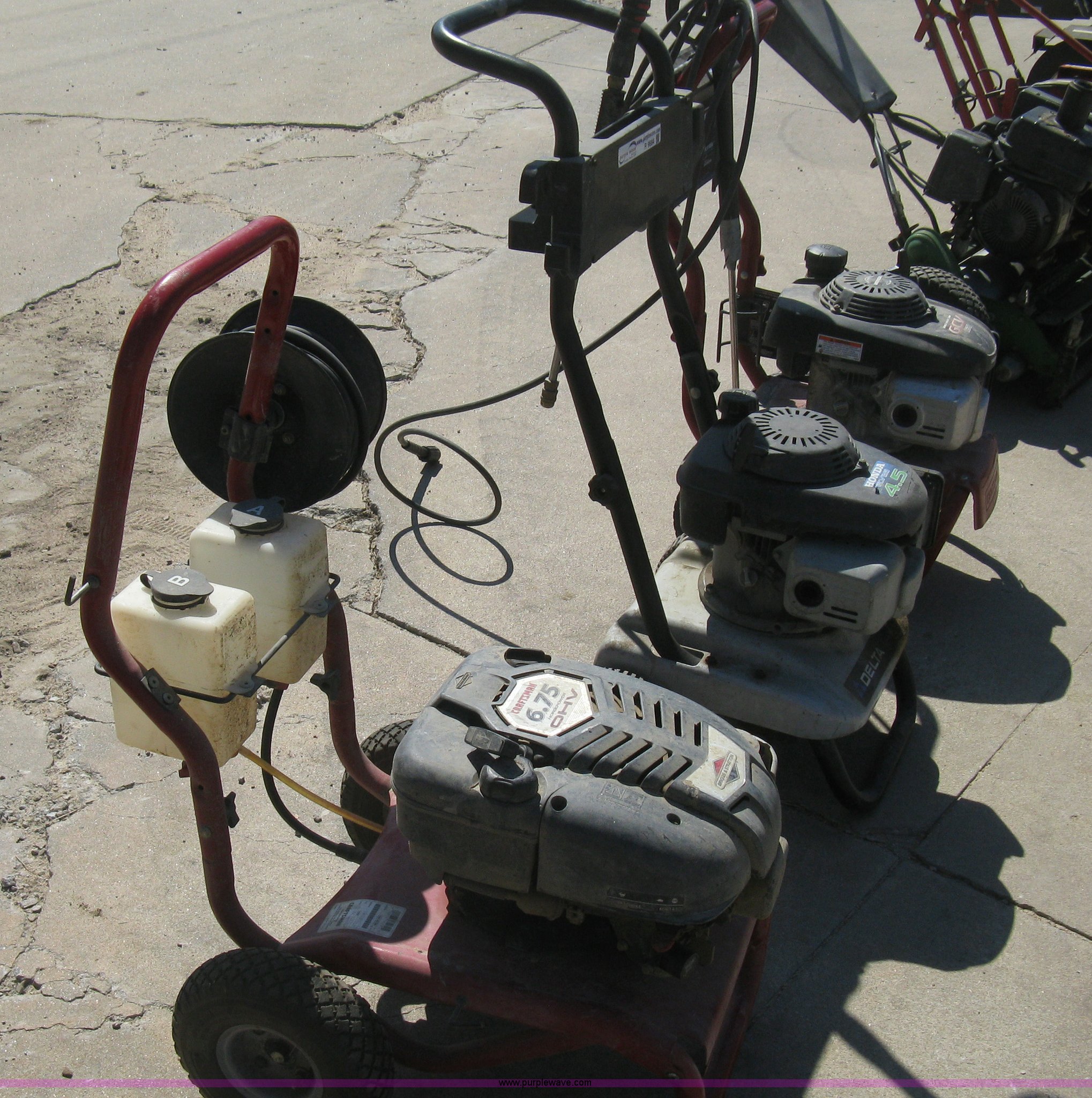(3) pressure washers in Wichita, KS Item R9684 sold Purple Wave
