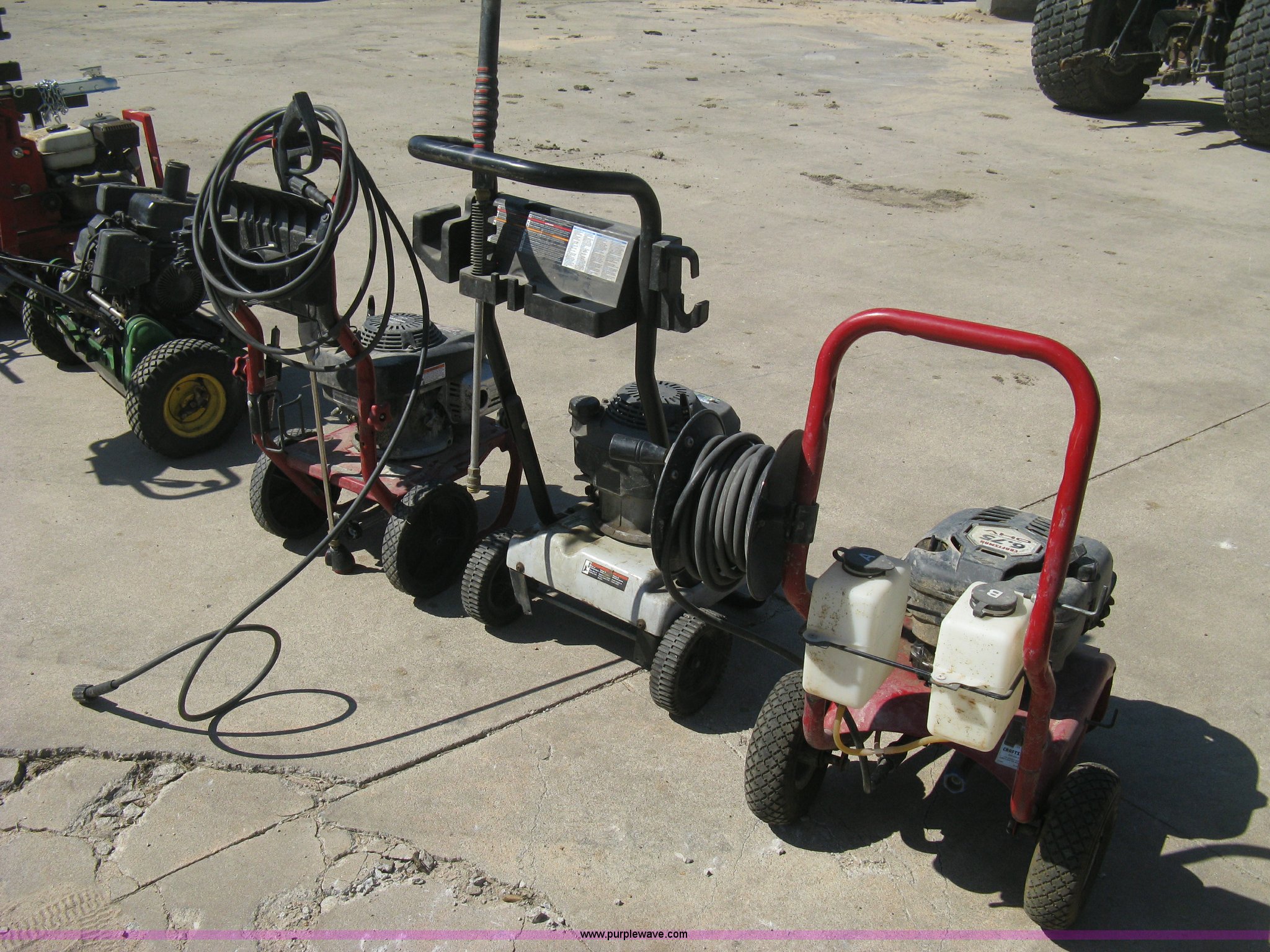 (3) pressure washers in Wichita, KS Item R9684 sold Purple Wave