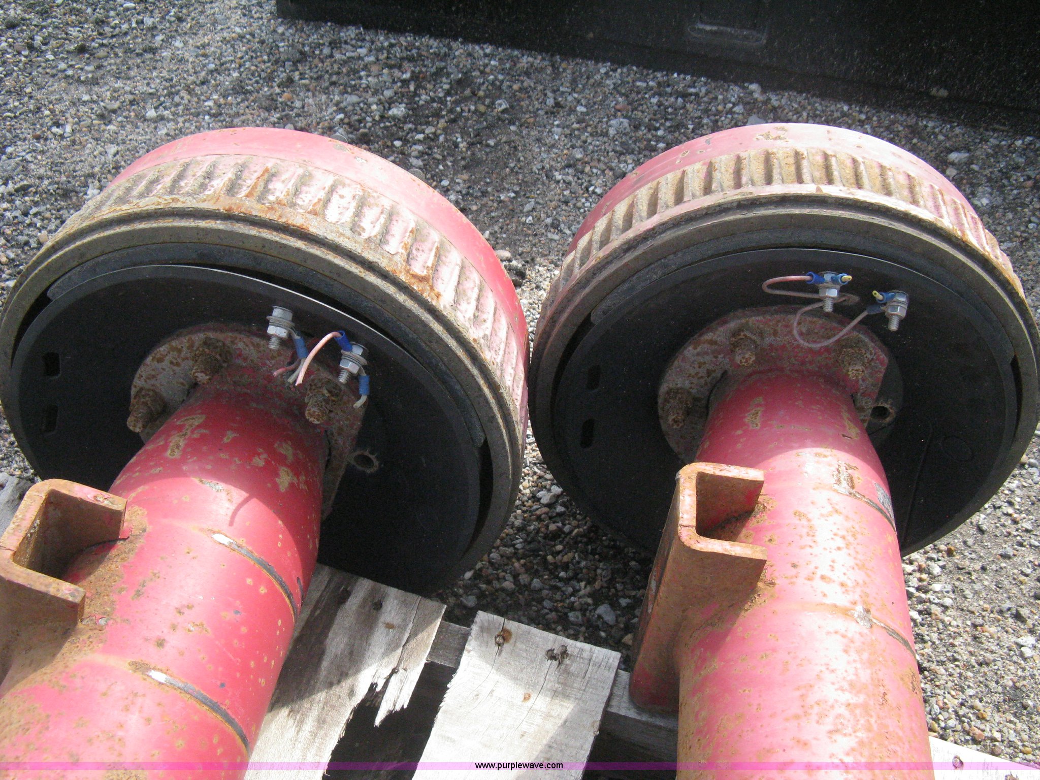 (2) 2007 Quality Trailer Prod TS10K trailer axles in Wichita, KS Item