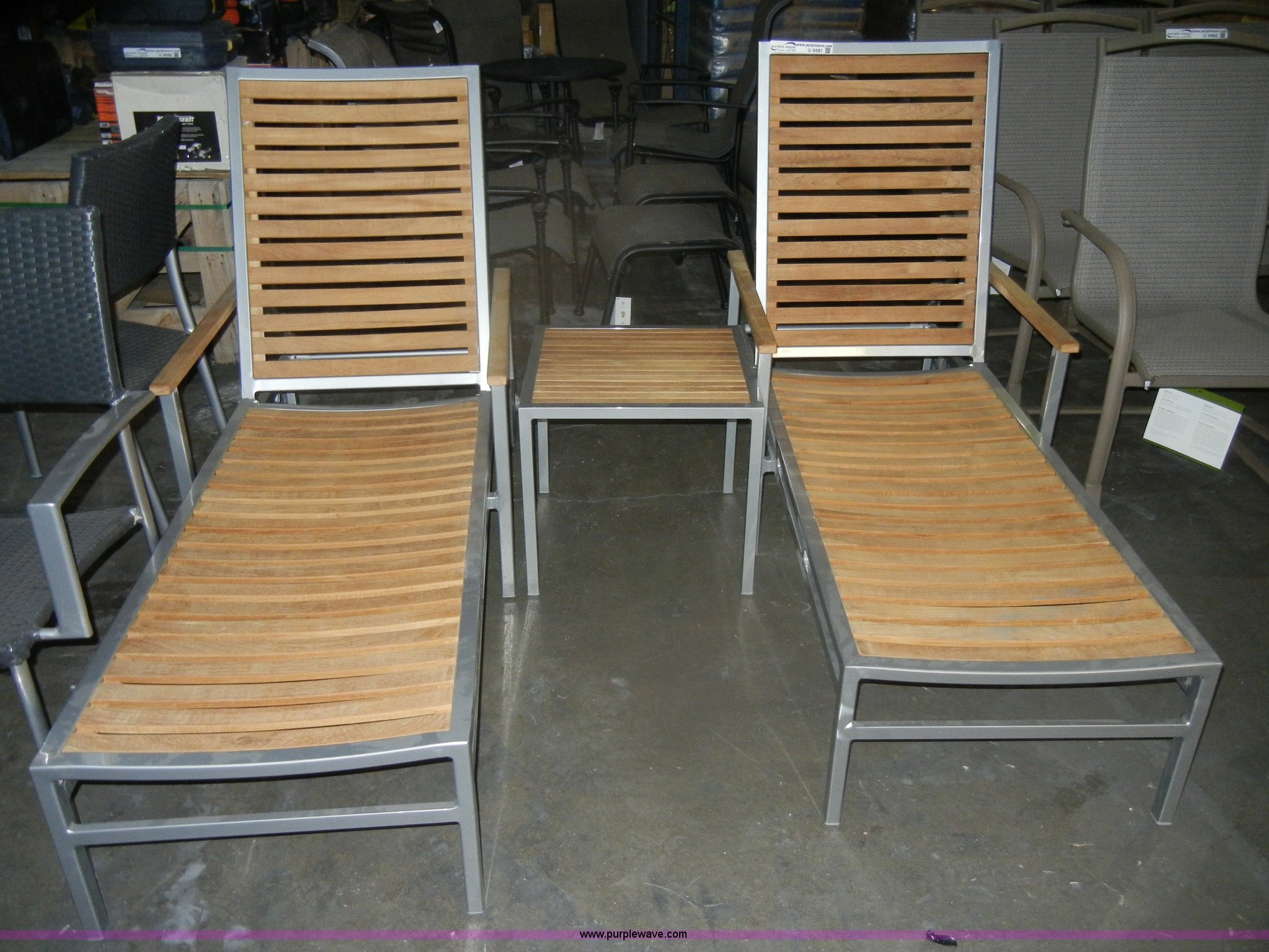 Outdoor woodslat patio set in Spring Hill, KS Item U9481 sold Purple Wave