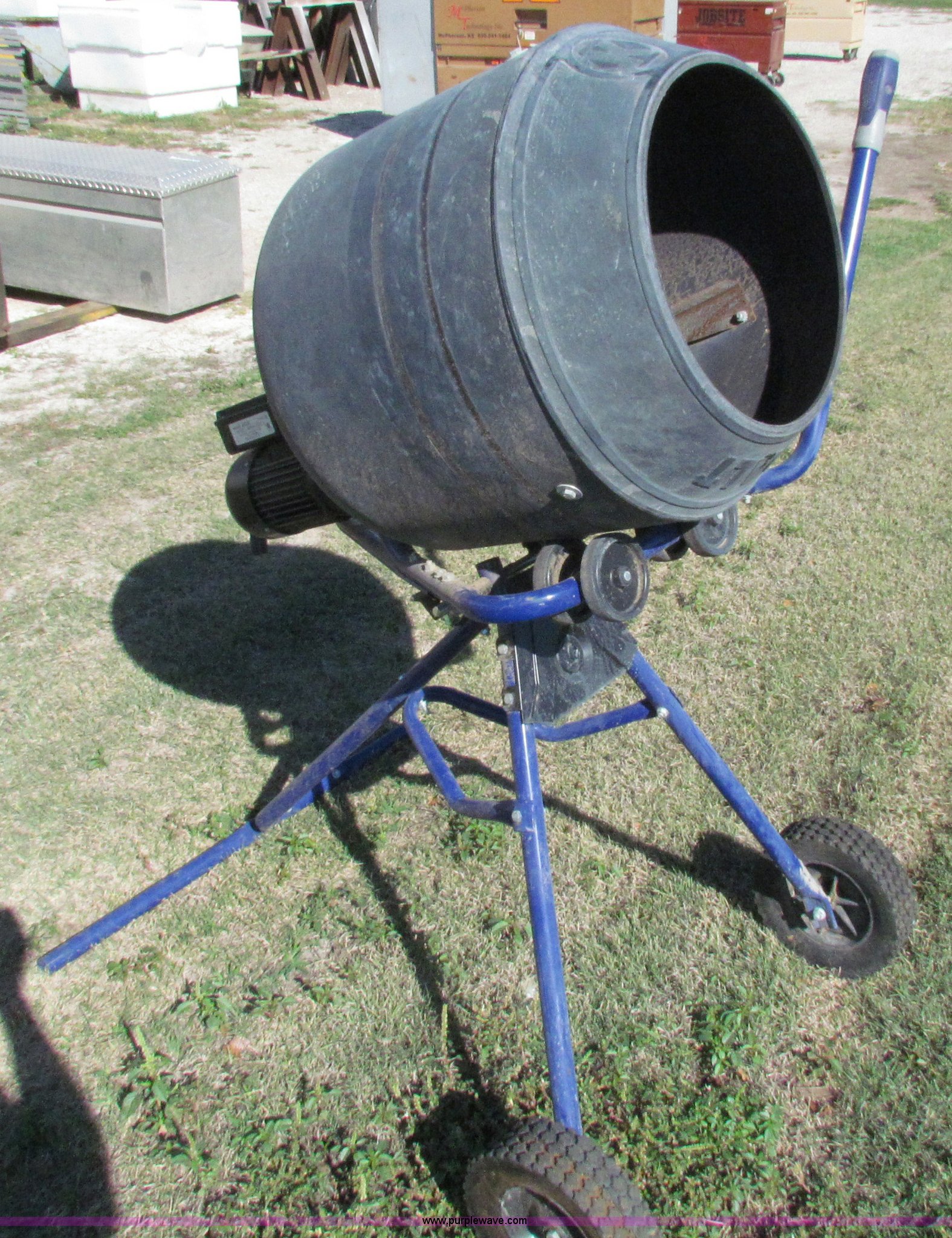 Kobalt concrete mixer in McPherson, KS Item V9253 sold Purple Wave