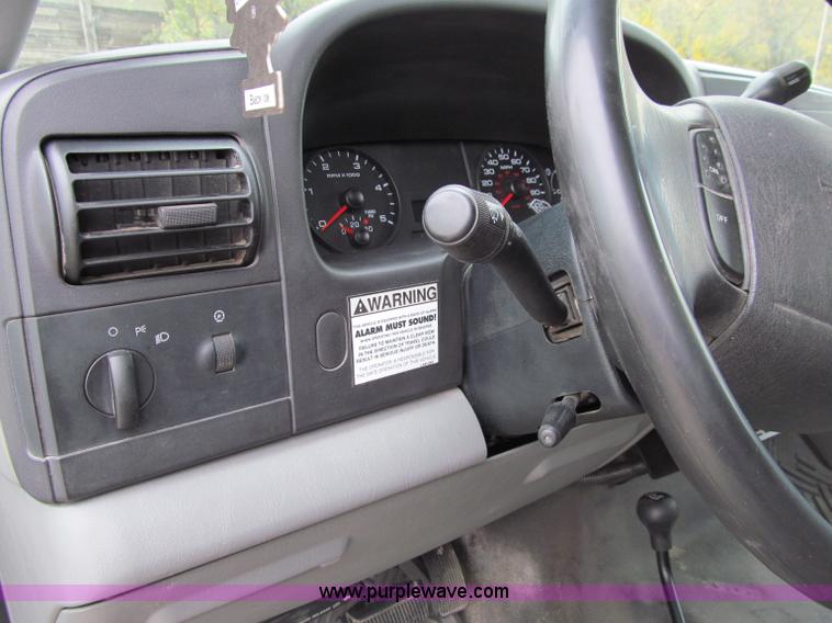 image for item A8478 2005 Ford F350 XL Super Duty service truck