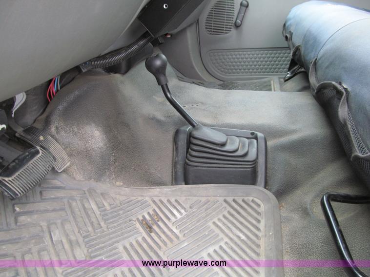 image for item A8478 2005 Ford F350 XL Super Duty service truck