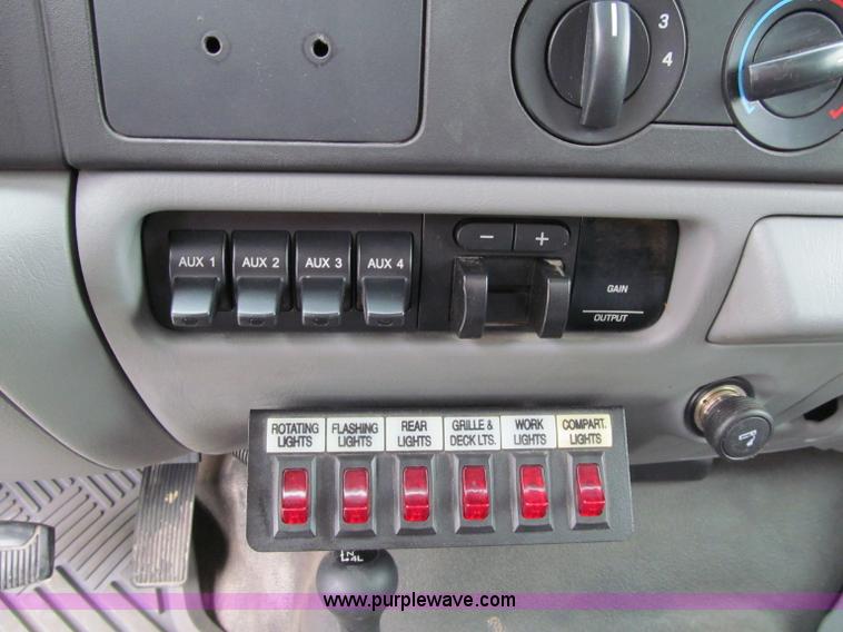 image for item A8478 2005 Ford F350 XL Super Duty service truck