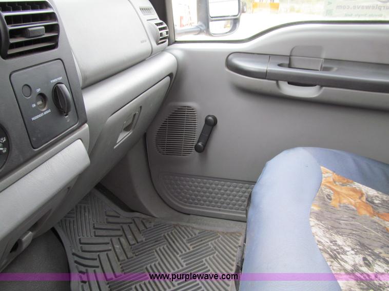 image for item A8478 2005 Ford F350 XL Super Duty service truck