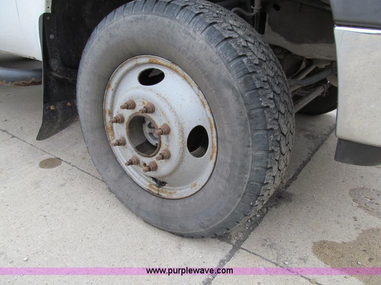 image for item A8478 2005 Ford F350 XL Super Duty service truck