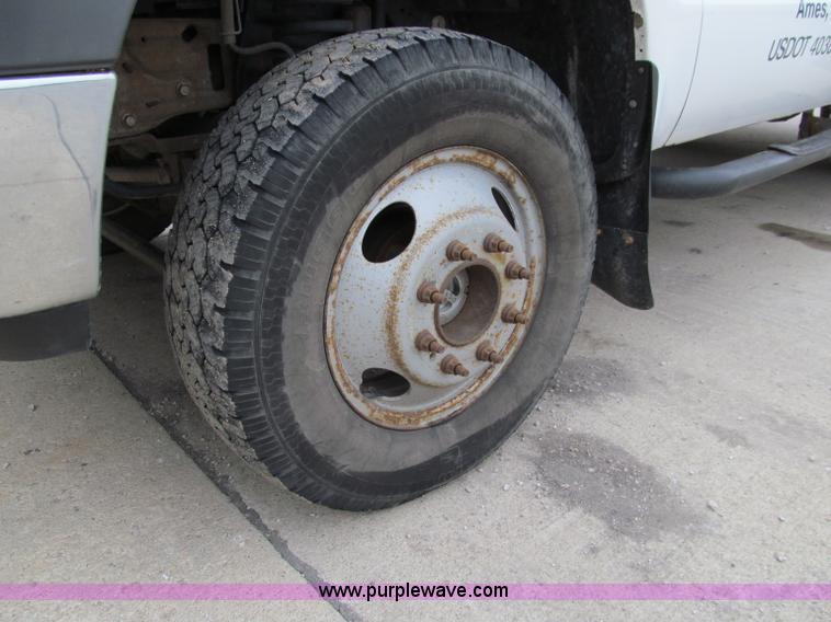 image for item A8478 2005 Ford F350 XL Super Duty service truck