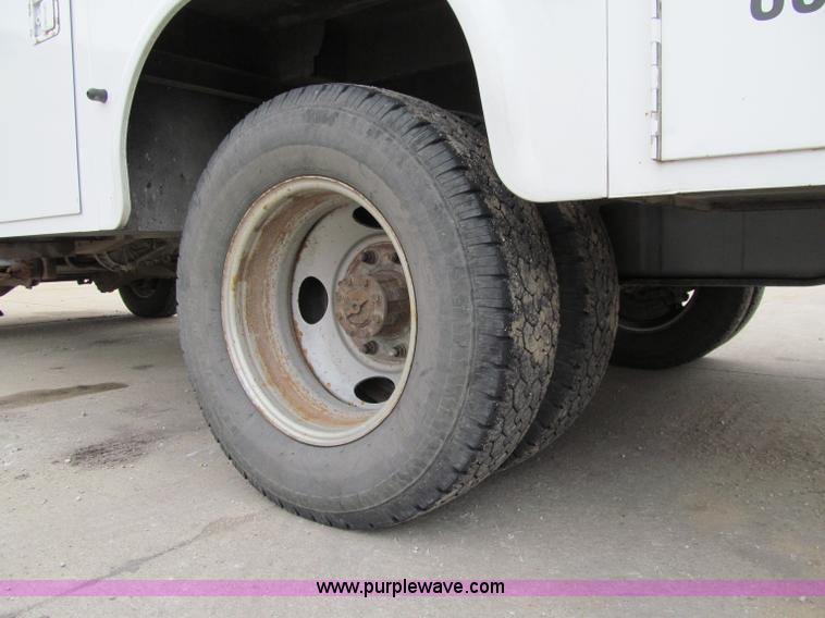 image for item A8478 2005 Ford F350 XL Super Duty service truck