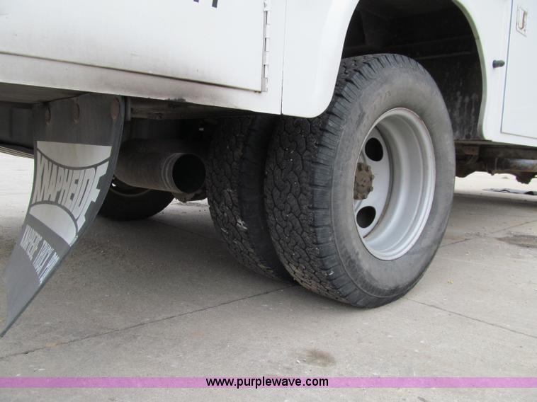 image for item A8478 2005 Ford F350 XL Super Duty service truck