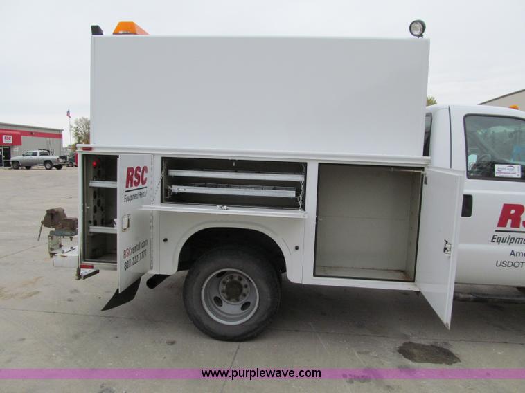 image for item A8478 2005 Ford F350 XL Super Duty service truck