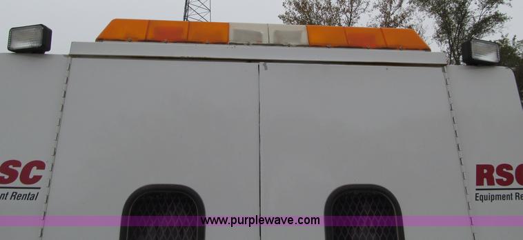 image for item A8478 2005 Ford F350 XL Super Duty service truck