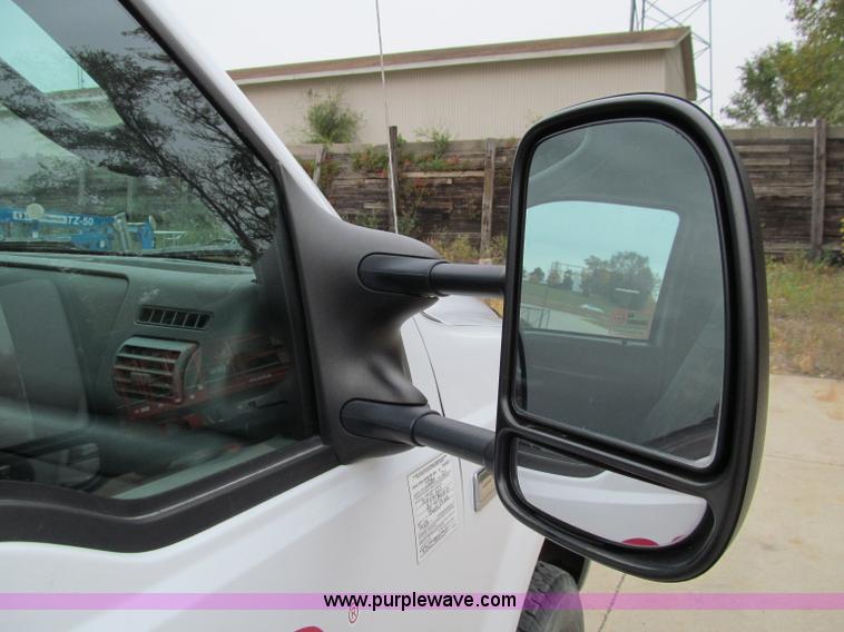 image for item A8478 2005 Ford F350 XL Super Duty service truck