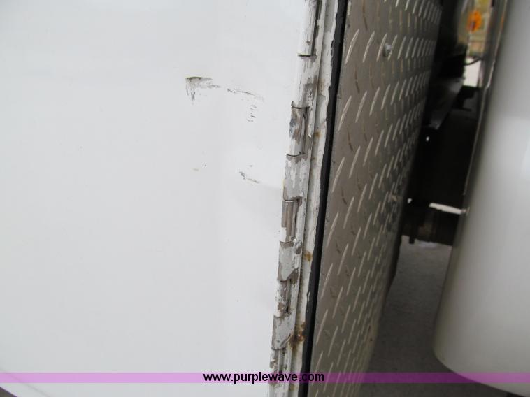 image for item A8478 2005 Ford F350 XL Super Duty service truck