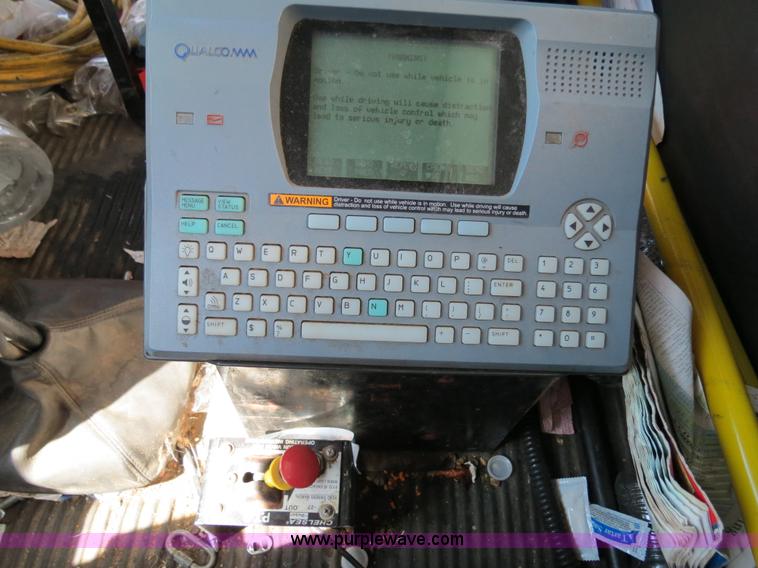 image for item B2481 2005 Freightliner Columbia semi truck