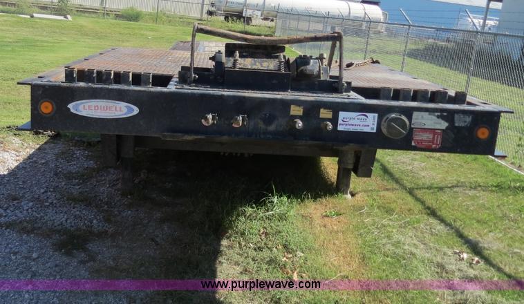 image for item B2482 2008 Ledwell Hydra-Tail 48' trailer