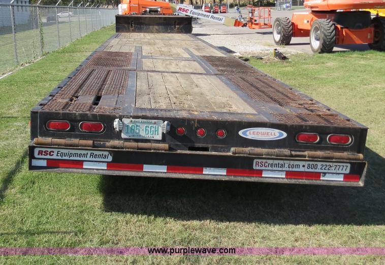 image for item B2482 2008 Ledwell Hydra-Tail 48' trailer