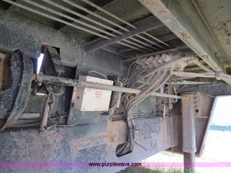 image for item B2482 2008 Ledwell Hydra-Tail 48' trailer