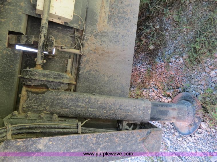 image for item B2482 2008 Ledwell Hydra-Tail 48' trailer