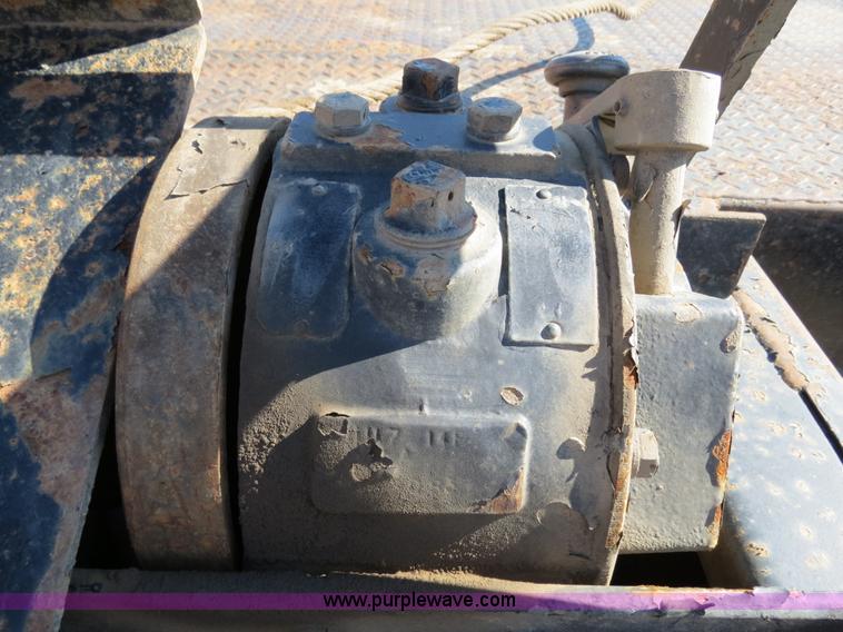 image for item B2482 2008 Ledwell Hydra-Tail 48' trailer