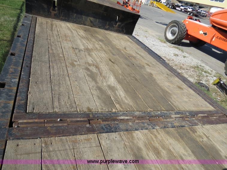 image for item B2482 2008 Ledwell Hydra-Tail 48' trailer