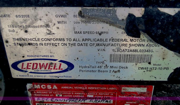 image for item B2482 2008 Ledwell Hydra-Tail 48' trailer